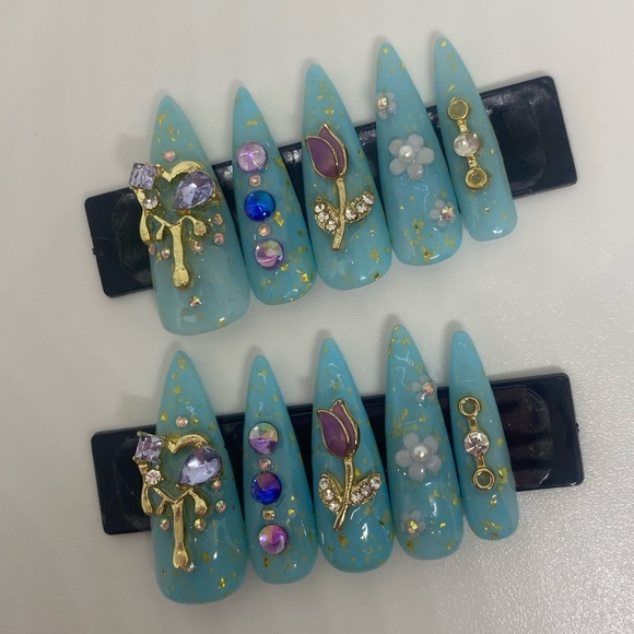 Color Changing Purple to Blue Handmade Press On Nail Set - Picture 10 of 16